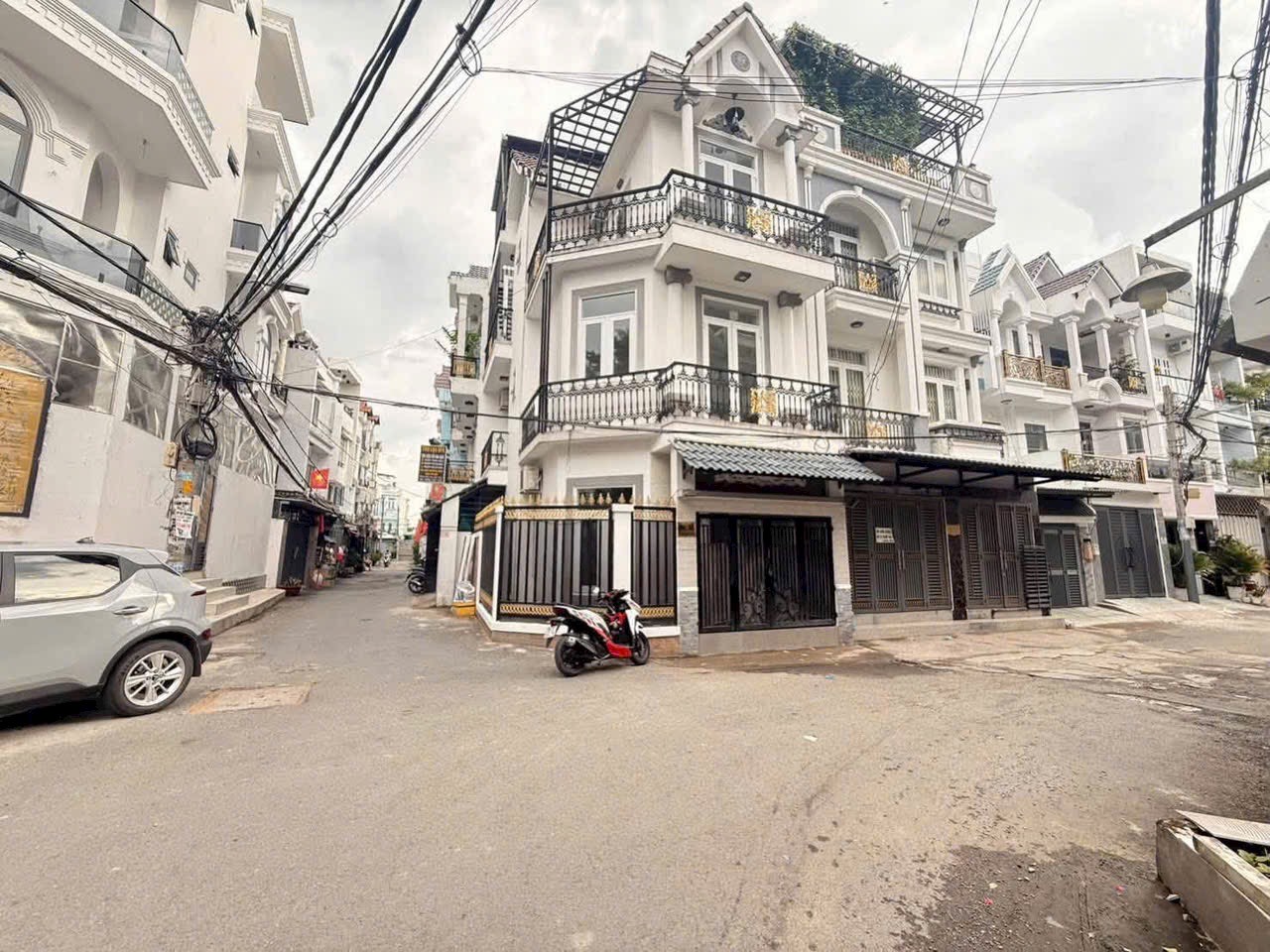 Cho Thuê Nhà Nguyên Căn Hẻm Xe Hơi Huỳnh Tấn Phát – Nhà Bè, 4PN